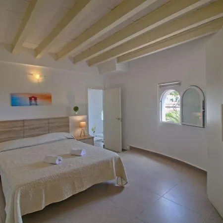 Sleeps 7 Pool Wifi Villa